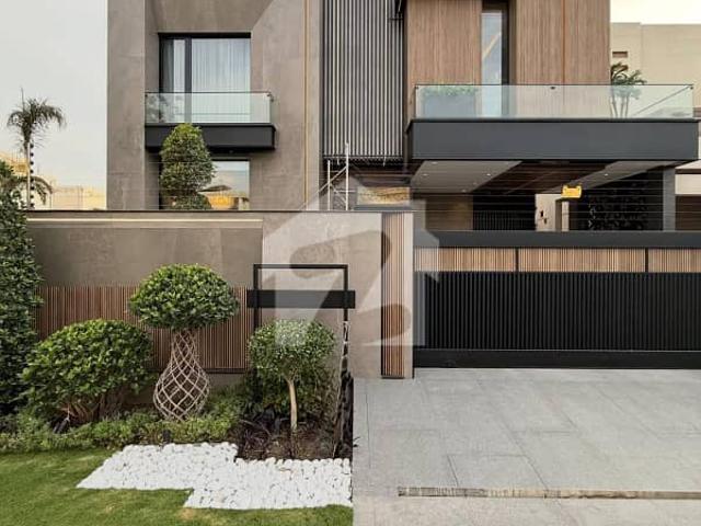 Phase 6 1 Kanal Luxury House Fully Furnished with Luxury