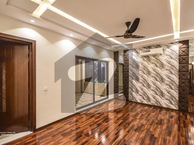 Phase 8 10 marla beautiful house for sale dha phase 8