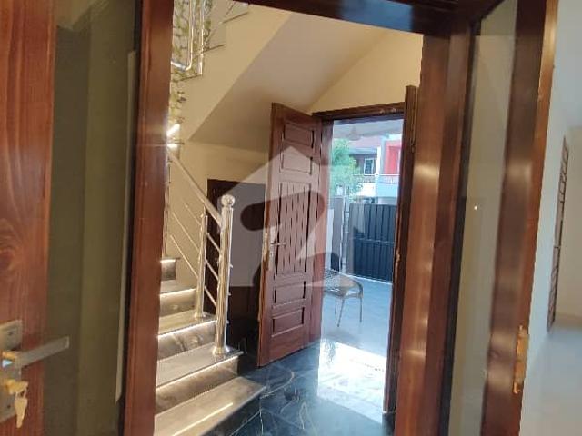 Phase 3 block hot location house for sale