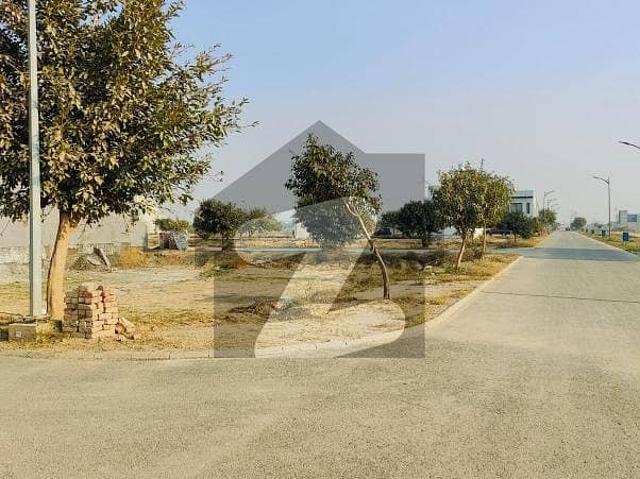 Phase 3 05 Marla Corner Plot 133 Number C Block Back Of Main Boulevard All Dues Paid