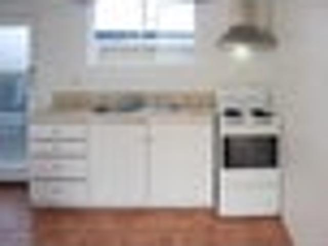 Phillipstown, 2 bedrooms, $400 pw