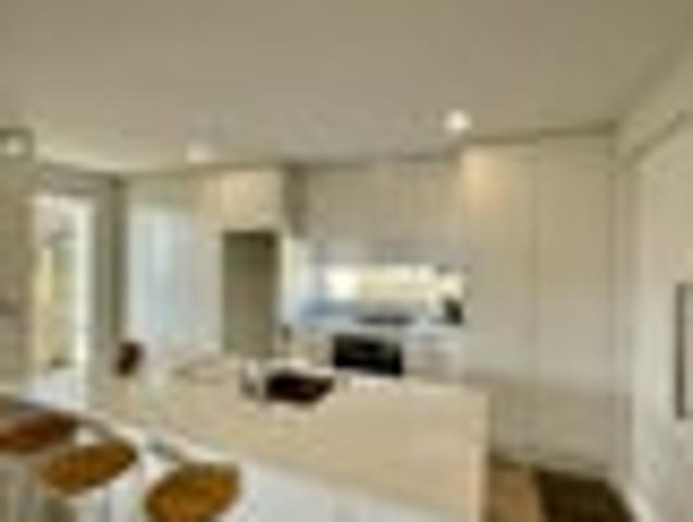 Phillipstown, 2 bedrooms, $530 pw