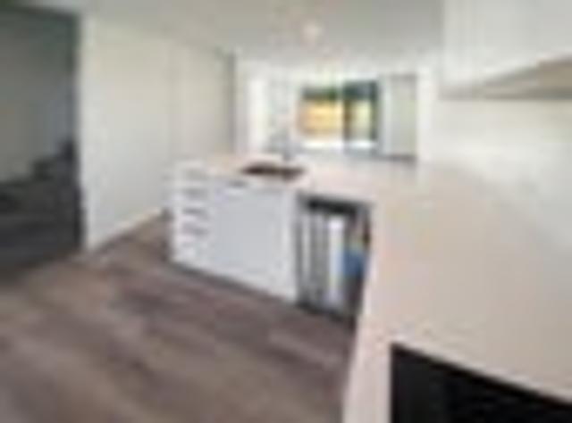 Phillipstown, 2 bedrooms, $530 pw