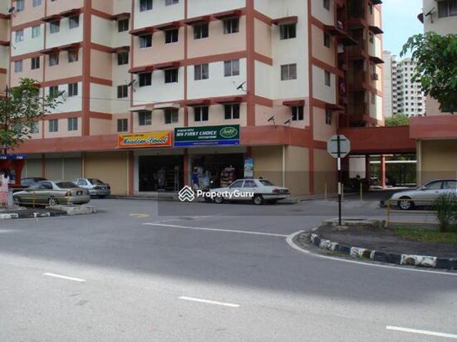Pinang Emas Apartment