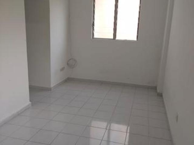 Pinang Emas Apartment Bt Ferringhi 3rooms 650sf Corner Extra Space