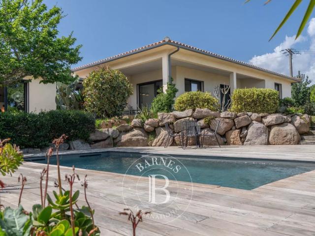 Pinarello, Capicciola, Villa 3 chambres, T4, piscine, vue dé. 133m² Sainte Lucie de Porto Vecchio