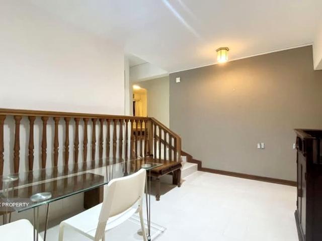 Pine Grove D21, Condominium