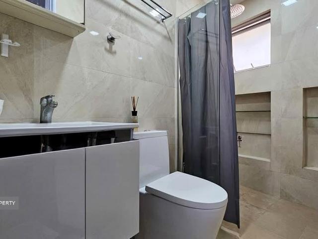 Pine Grove D21, Condominium