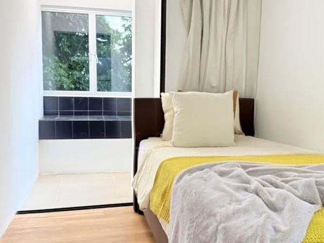 Pine Grove D21, Condominium