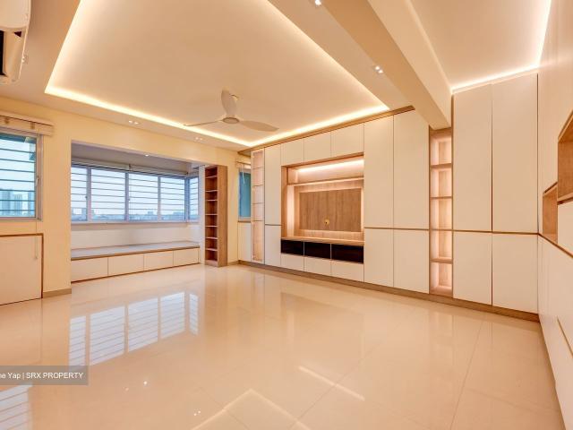 Pine Grove D21, Condominium
