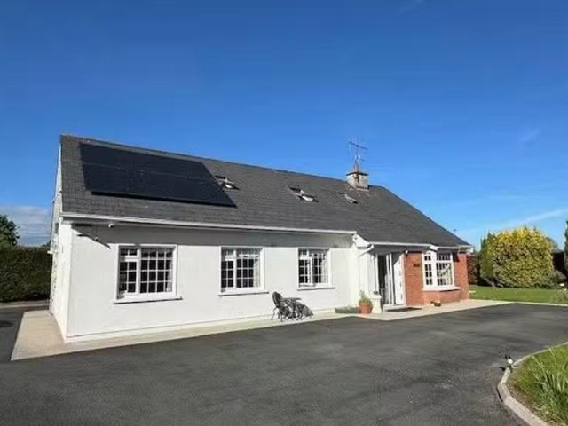 Pine Lodge, Cabra, Thurles, Co. Tipperary, E41E086 is for sale