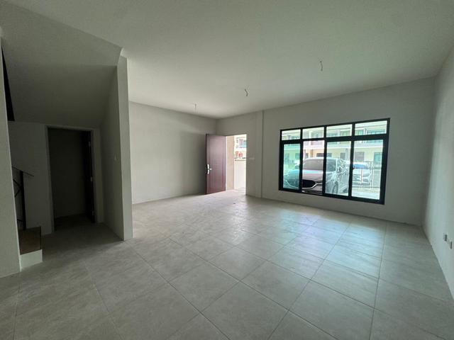 Pine Residence 86 Brand New Double Storey Intermediate FOR RENT
