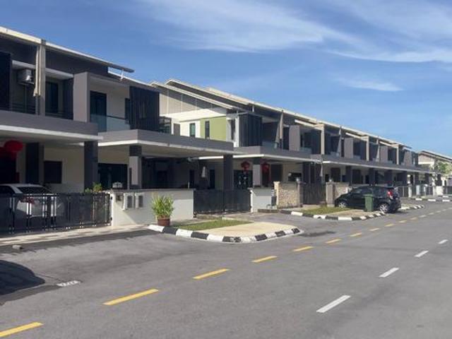 Pines 84 Residences Double Storey Corner Terrace