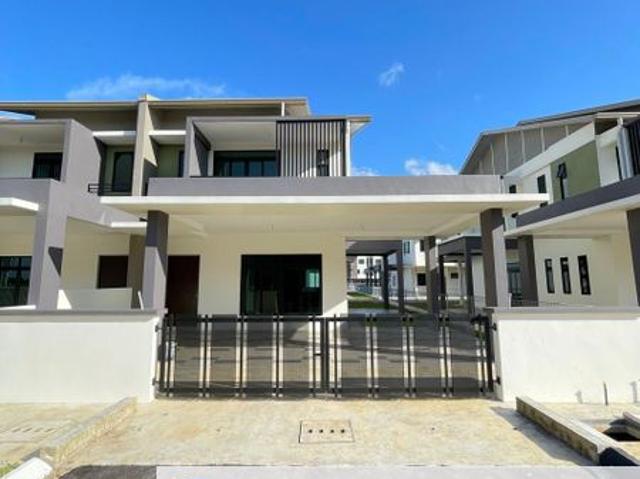 Pines Residence 84 Gated Guarded DS Terrace Corner For Sale