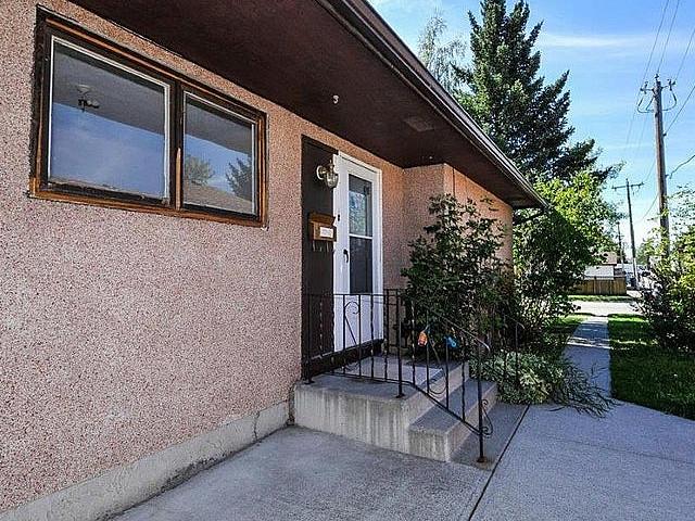 Pineridge 2 Bedroom Legal Bsmt Suite,sep Entranc$1100/m+ 40% Ut