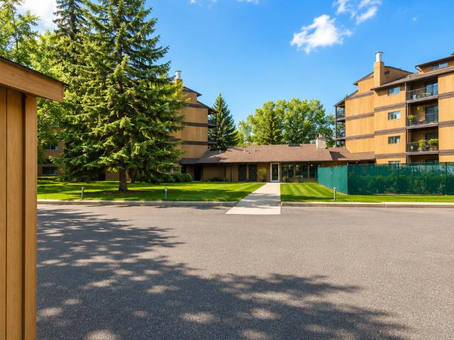 Pineridge Apartments 2 Bedroom Apartment for Rent at 2207 118 St Nw, Edmonton, AB T6J 6L8 Skyrattler