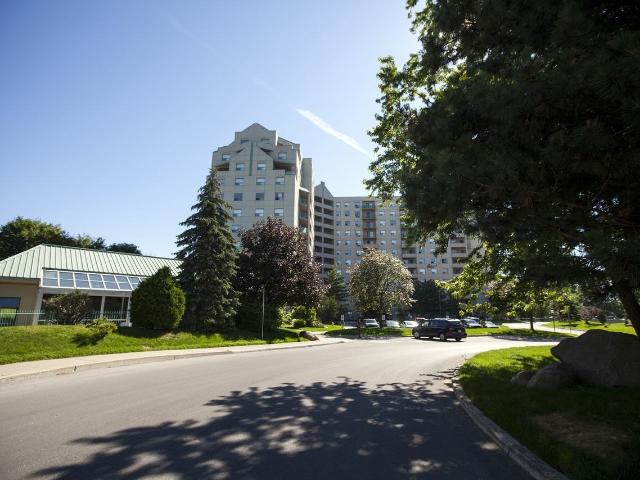 Pineridge Place 2 Bedroom Apartment for Rent at 744 & 744 Proudfoot Lane, London, ON N6H 5H8 West London