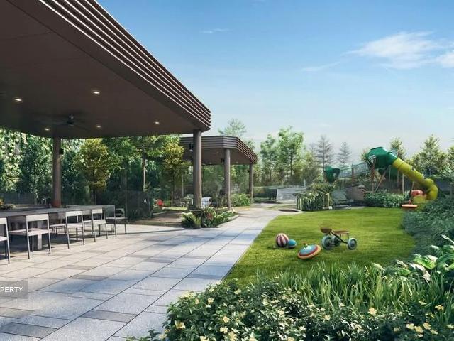 Pinery Residences D18, Condominium