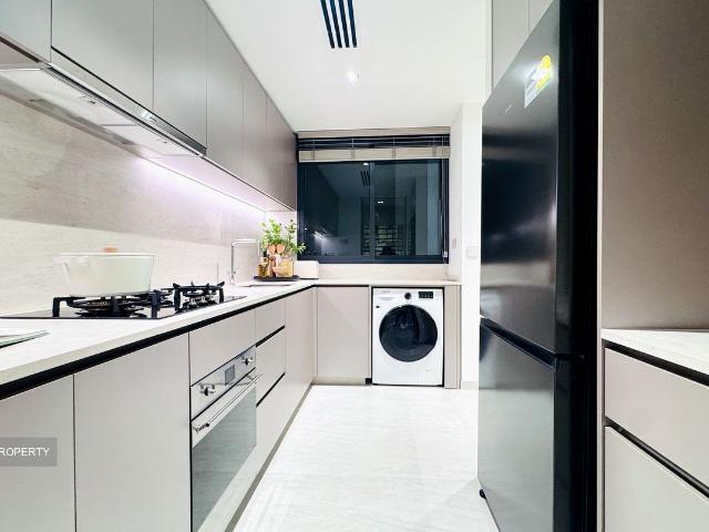 Pinery Residences D18, Condominium