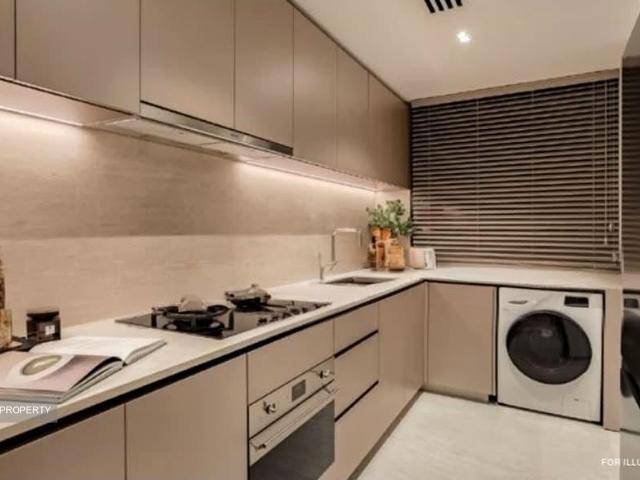 Pinery Residences D18, Condominium