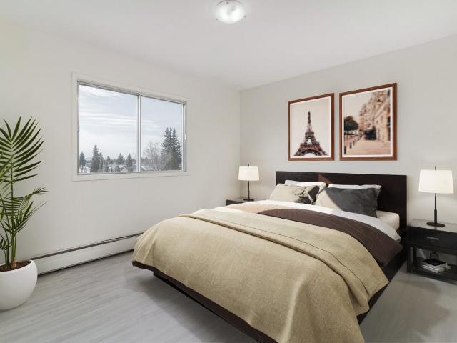 Pinetree Village 2 Bedroom Apartment for Rent at 14707 77 St Nw, Edmonton, AB T5C 1E7 Kilkenny