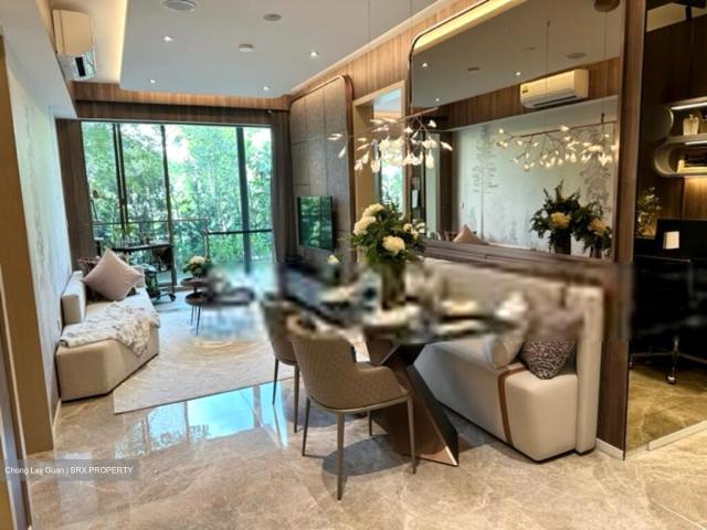 Pinetree Hill D21, Condominium