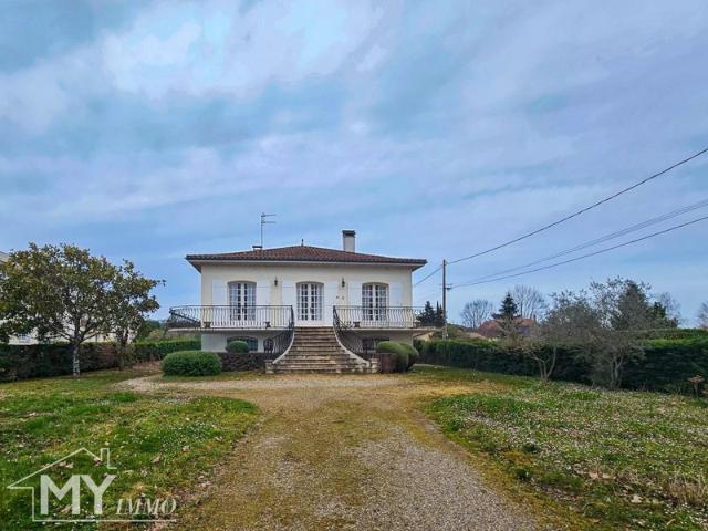 Pineuilh: Maison de 180m² proche des commodités
