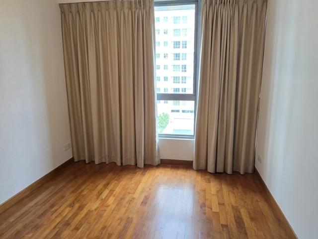 Pinnacle@Duxton HDB Apartment For Sale, $1,250,000, 3 Bed 2 Bath 990 sqft $1,263.00 psf