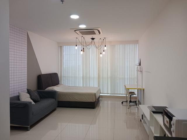 Pinnacle Petaling Jaya 2 mins walk to LRT Asia Jaya
