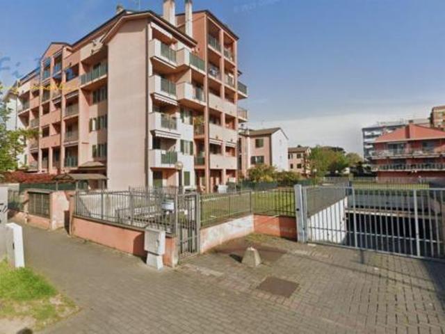 Pioltello Via Correggio: Box singolo