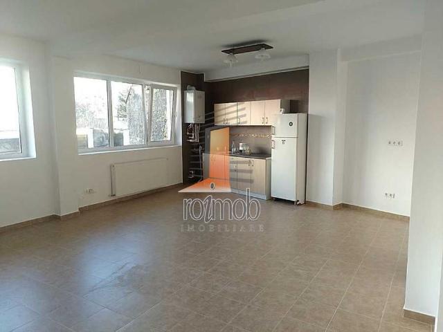 Piata Alba Iulia, vila P+1, 3 camere spatioase, curte 100 mp