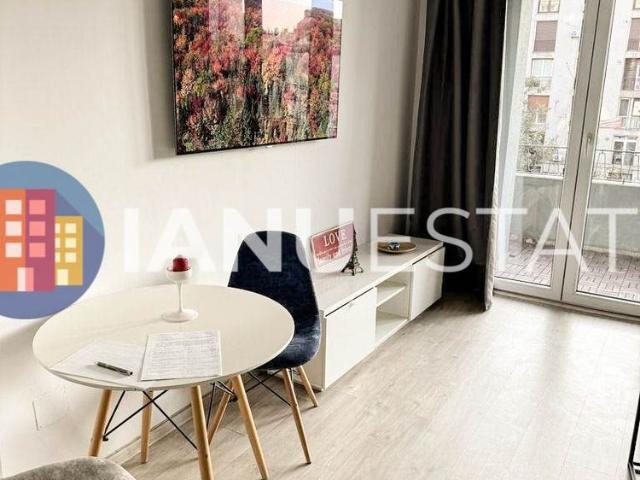 Piata Romana 2` Metrou Magheru Renovat Centrala Bloc