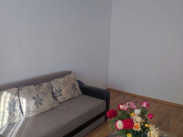 Piata Sudului/Metrou Apartament 2 camere decomandat