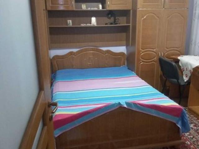 Piatra Neamt Inchiriez camera din apartament la una sau doua eleve