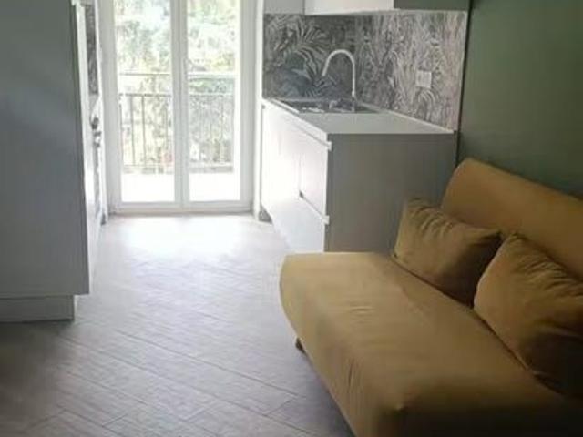 Piazza Alfonso Neuschuler, Rome, Lazio 00149