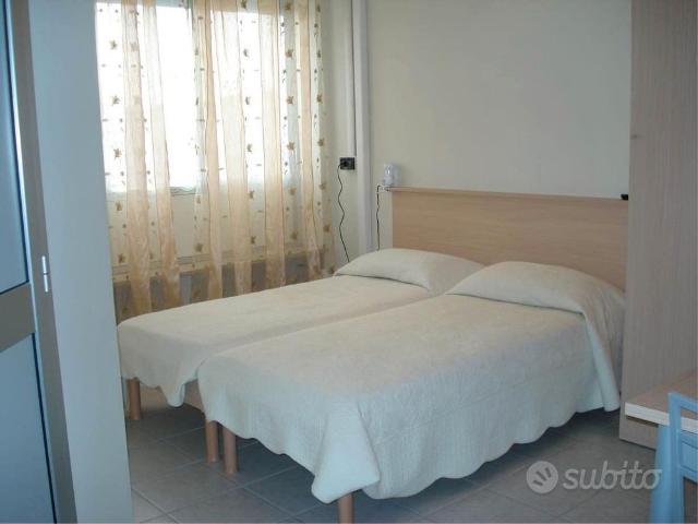 PIAZZA BOTTESINI PICCOLO BILOCALE: 360 euro