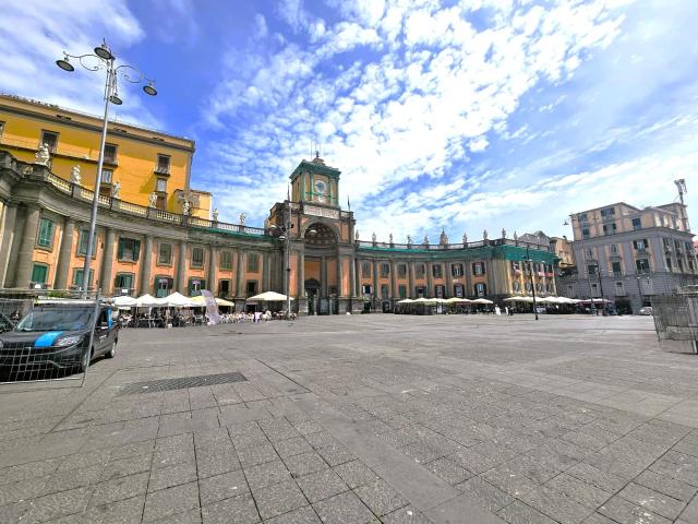 piazza dante bilocale arredato