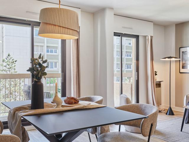 Picabia 2 bedroom apartment with a balcony in Auteuil