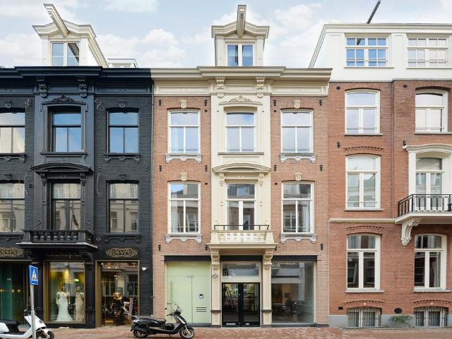 Pieter Cornelisz. Hooftstraat 17C, Amsterdam