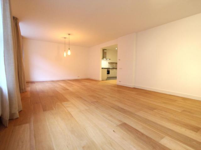 Pieter de Hoochstraat 96H 1071 EK Amsterdam