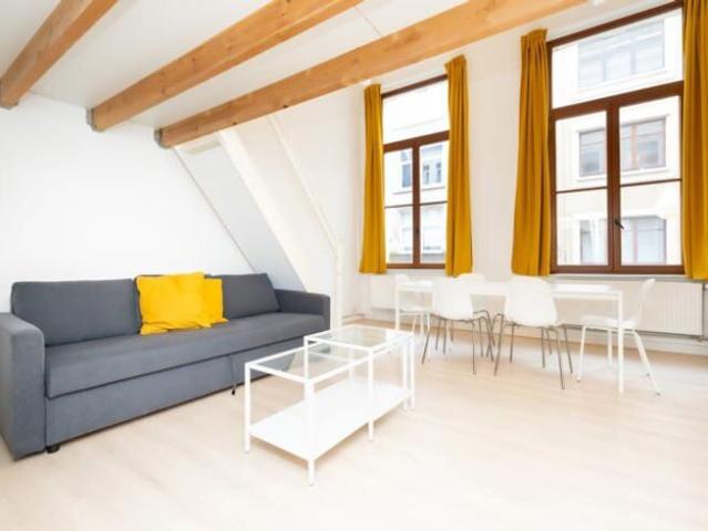 PIETONNIER / GRAND PLACE APPARTEMENT RENOVE