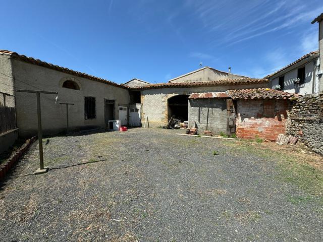 Pieusse Vente Remise / Grange 11