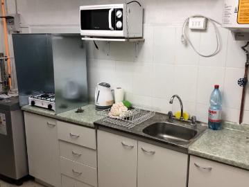 Pieza habitación a media cuadra de metro plaza de armas