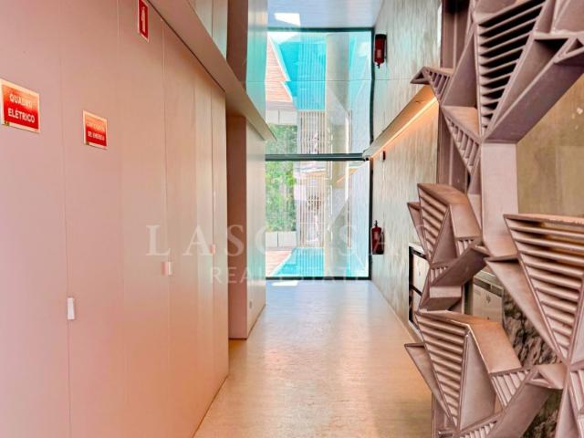 Pied à Terre de Luxo: Loft T1 Mobilado com Rooftop e Piscina na Avenida da Liberdade