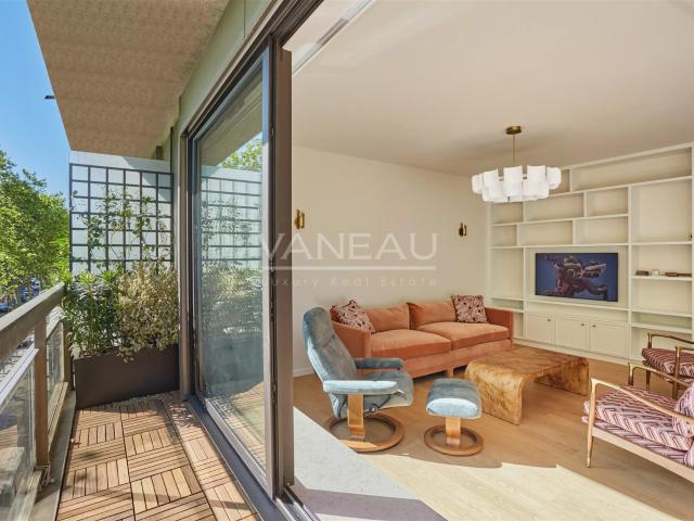 Pied à terre de standing en 2 chambres et clé en main avec c. 88m² Paris 7ème