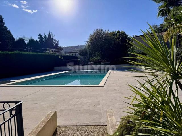 Pied à terre idéal au calme proche de SAINT TROPEZ