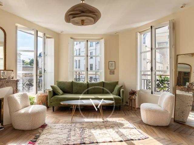Paris 5e Montagne Sainte Geneviève Pied à terre idéal à vendre 3 pièces 61 m² 2 chambres rénové