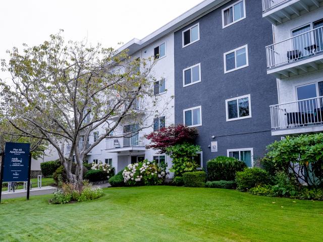 Pier 45 Apartments