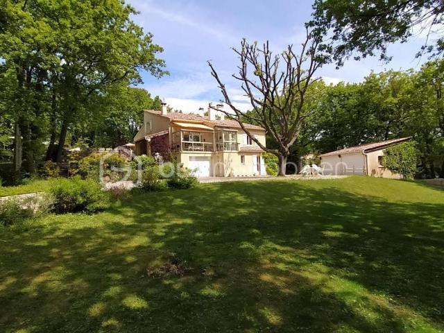 Pierrevert Vente Propriété/château 04