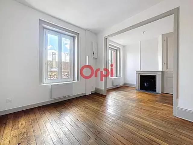 Pierre Bénite 69310 Achat / Vente appartement 2 pièces t2 au dernier étage cave